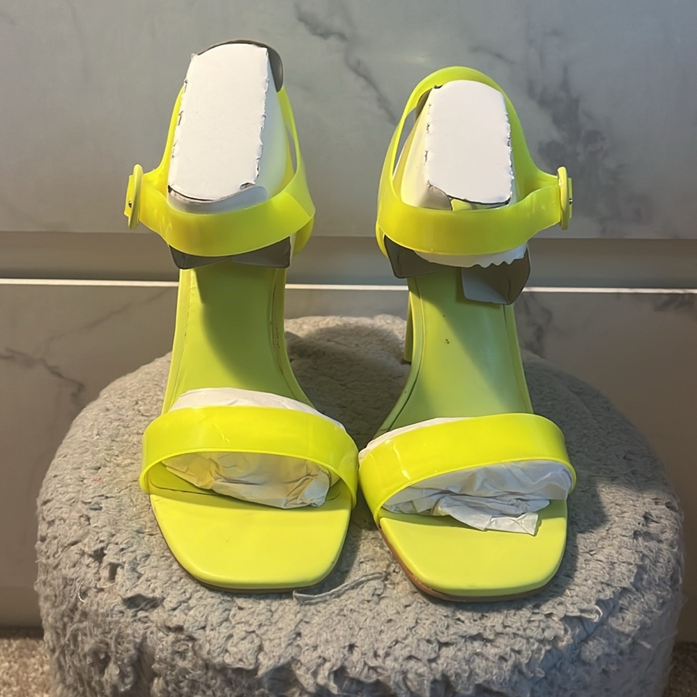 JLO Jennifer Lopez Limeade Frani Sandal Pumps